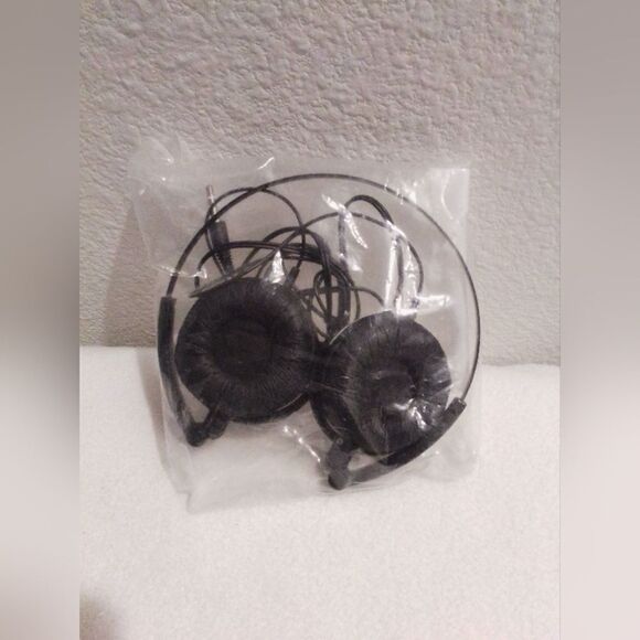 Sleek Silver & Black Foldable Wired Headphones - New” - Picture 2 of 5